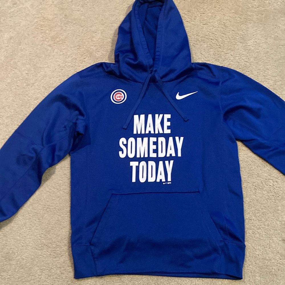 Nike Cubs sweatshirt size Medium